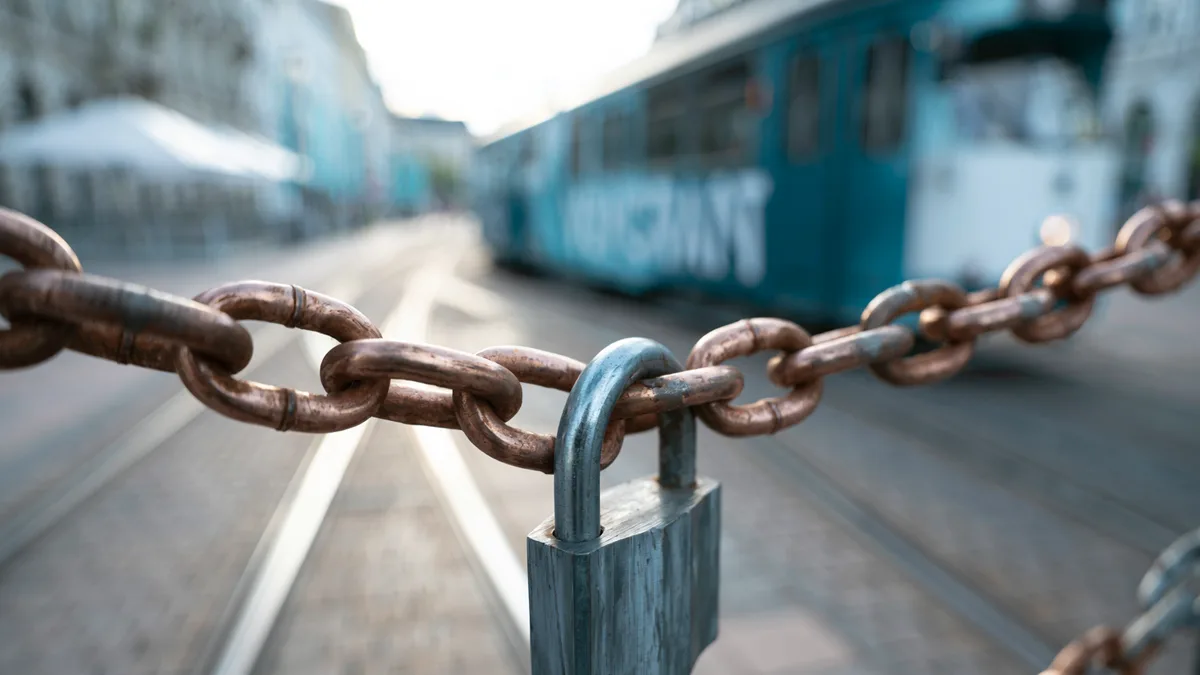 22 gemeldete Sicherheitslücken in Composer-Abhängigkeiten einer TYPO3-Website in einem Lockfile-Refresh geschlossen